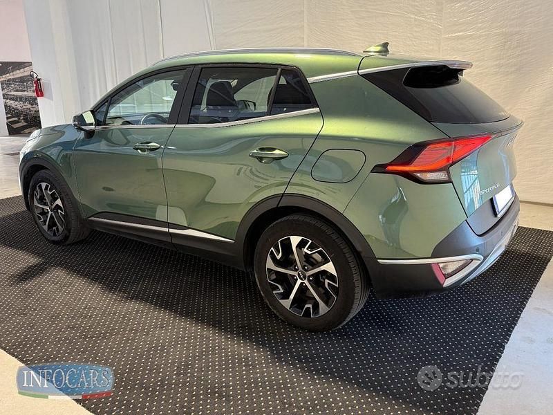 Usado Kia Sportage Style 136 CV (100 kW) 2022 Verde SUV