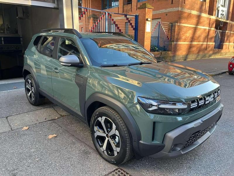 Verde lichene Nuova 2025 Dacia Duster Journey SUV | 22.990 € (Buon prezzo) - Immagine 1/4
