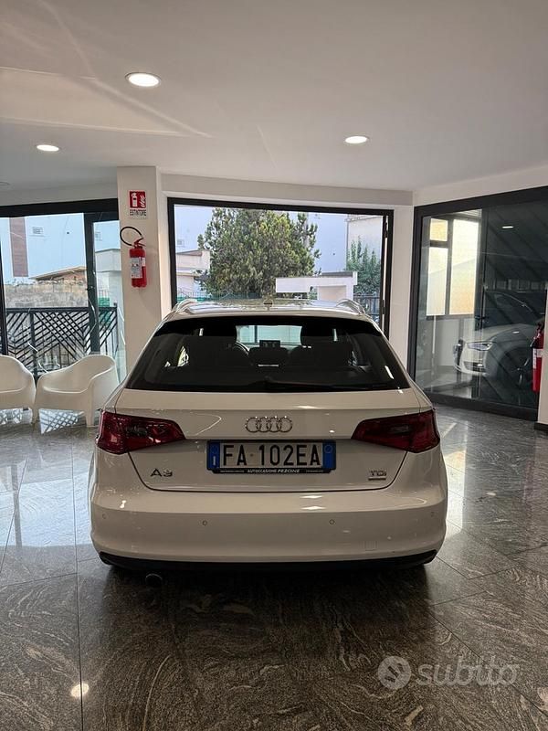 Usata Audi A3 Attraction 110 CV (80 kW) 2015 Bianco Berlina