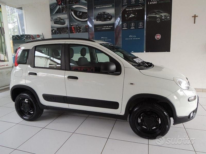 Occasion Fiat Panda 4x4 Wild 86 ch (63 kW) 2022 Blanc Citadine