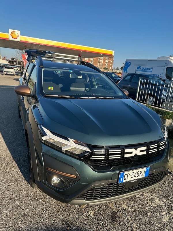 Usata 2023 Dacia Jogger Extreme Monovolume | 19.000 € (Cara) - Immagine 1/4