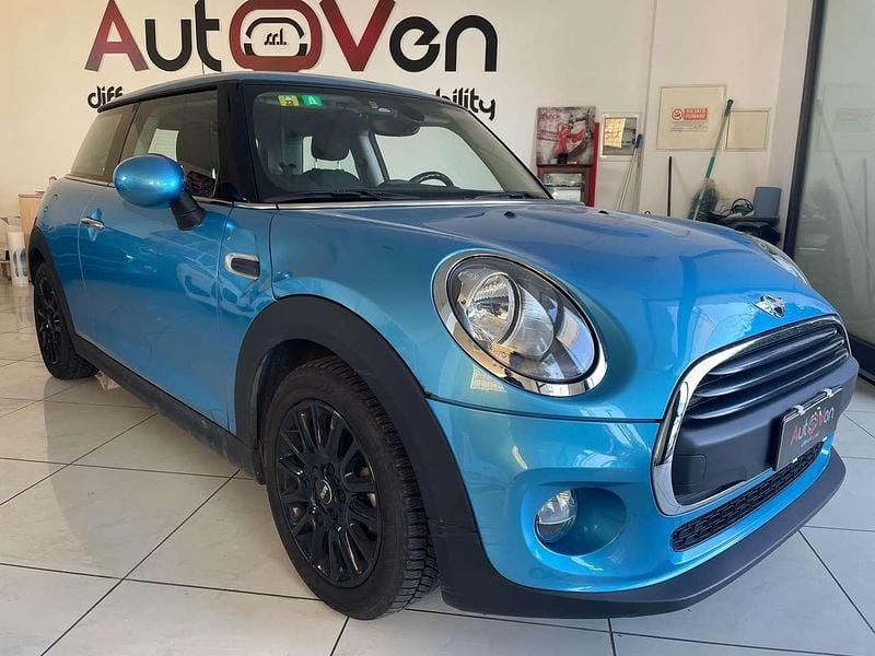 Usata Mini One D 95 CV (69 kW) 2017 Azzurro met Utilitaria