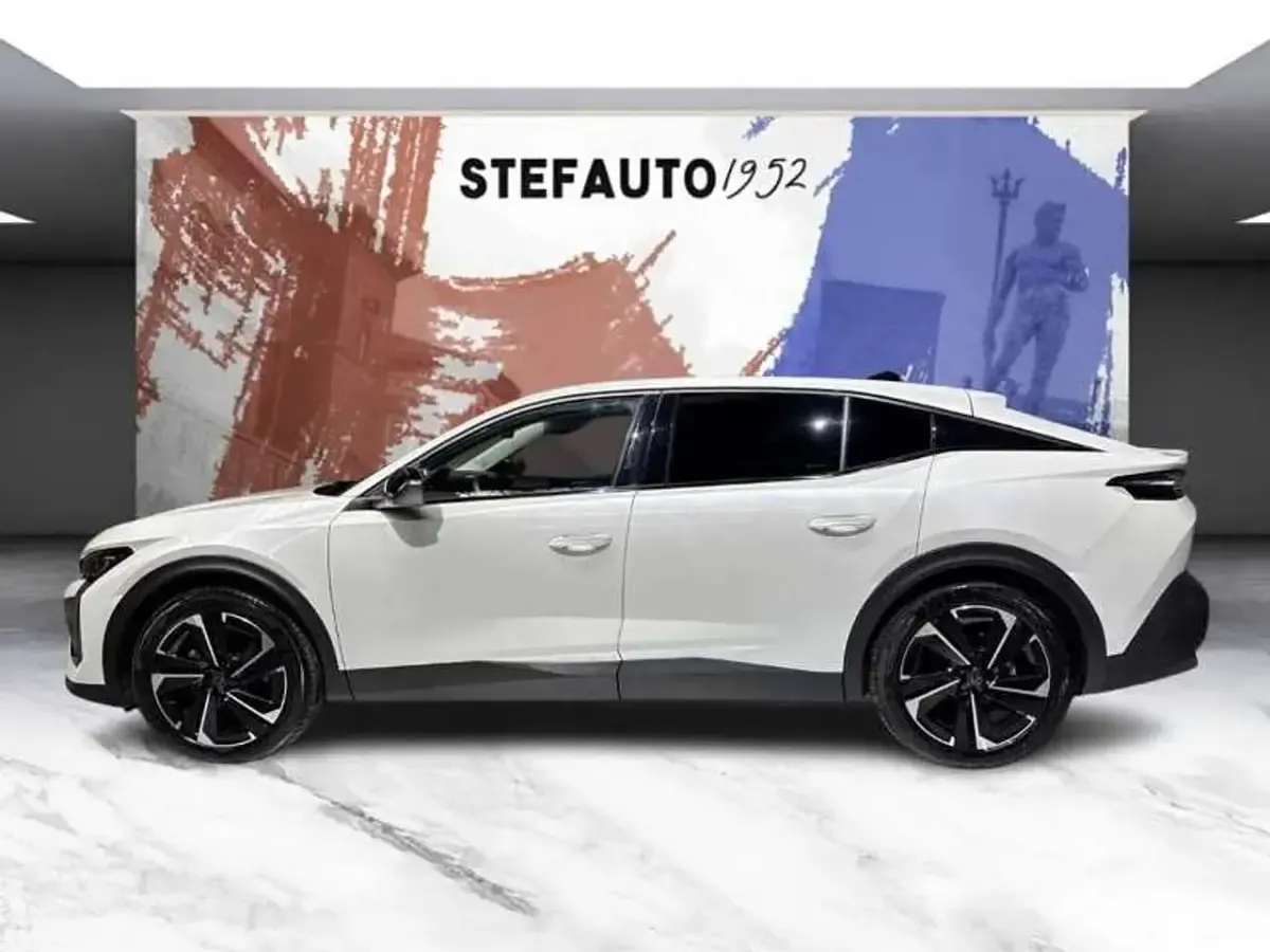 Usata Peugeot 408 Allure 131 CV (96 kW) 2023 Bianco SUV