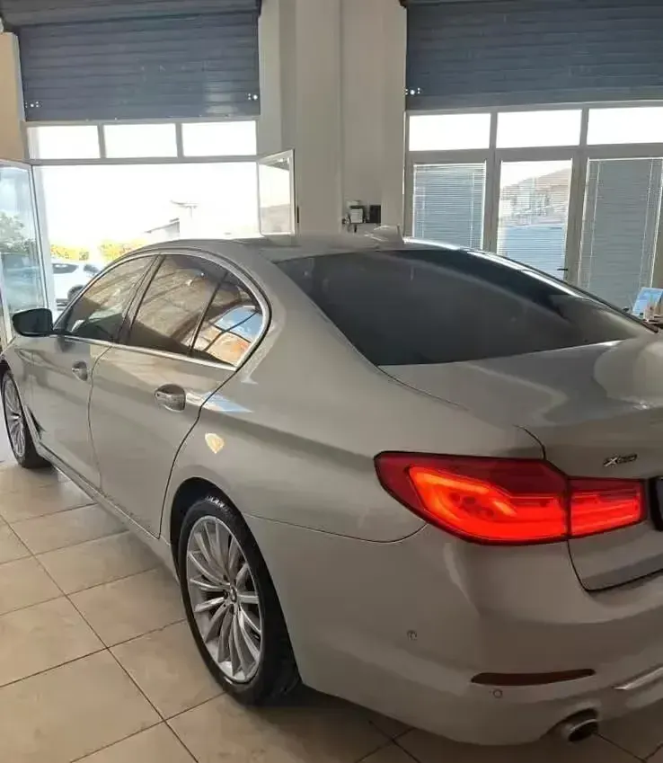 Usata BMW 530 Luxury Line 265 CV (194 kW) 2017 Argento Berlina