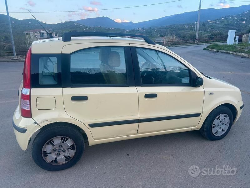 Usata Fiat Panda 60 CV (44 kW) 2005 Giallo Utilitaria