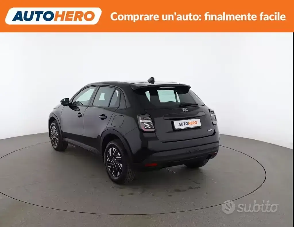 Usata Fiat 600 101 CV (74 kW) 2025 Nero SUV