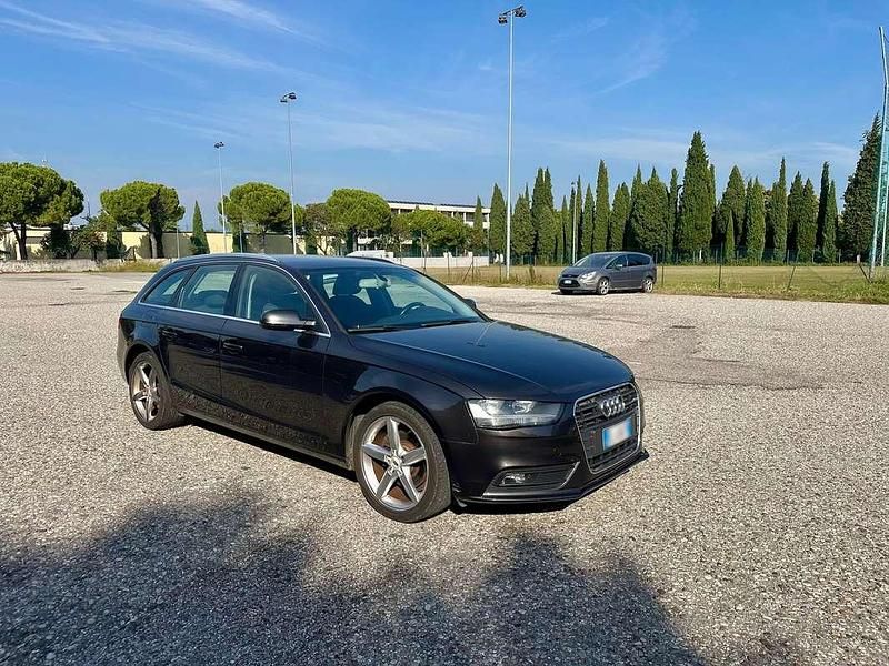 Usata Audi A4 Ambiente 143 CV (105 kW) 2012 Grigio Station wagon