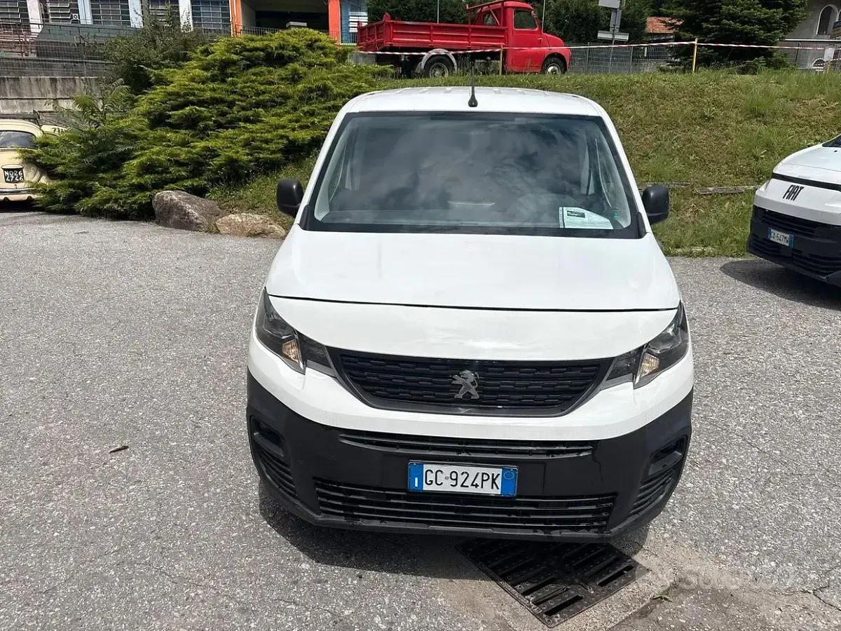 Usata Peugeot Partner S 102 CV (75 kW) 2020 Bianco Monovolume