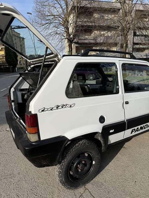 Usata Fiat Panda 4x4 Trekking 50 CV (36 kW) 1992 Utilitaria