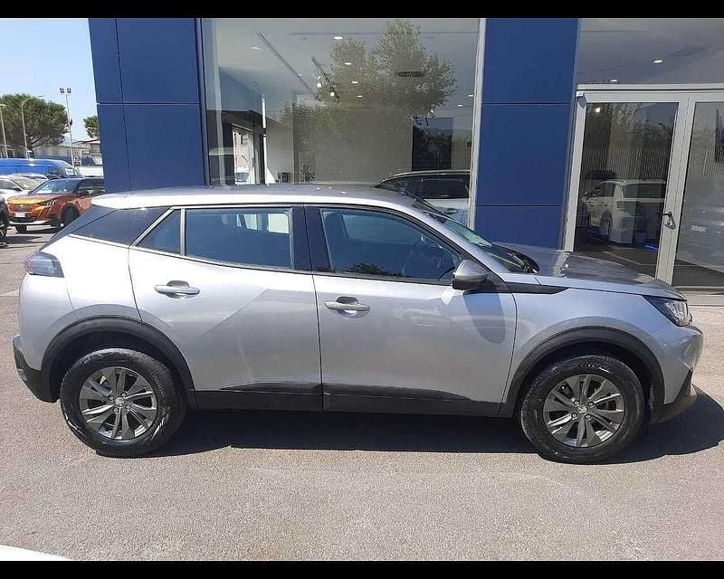 Usata Peugeot 2008 Active 102 CV (75 kW) 2021 Grigio SUV
