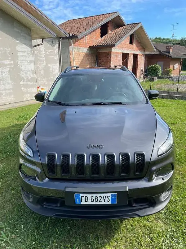 Usata Jeep Cherokee Limited 200 CV (147 kW) 2015 Grigio SUV
