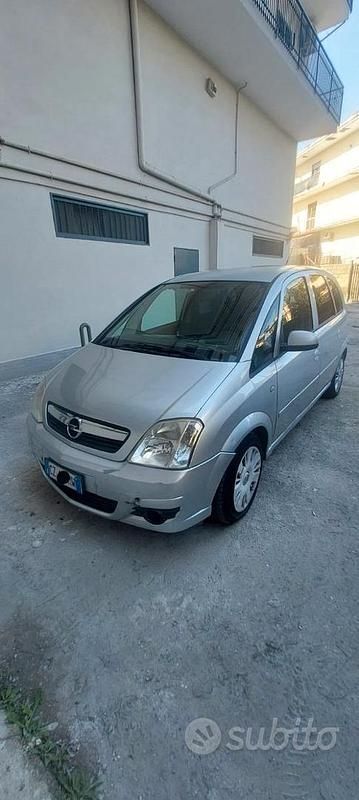 Usata Opel Meriva 2006 Grigio Monovolume