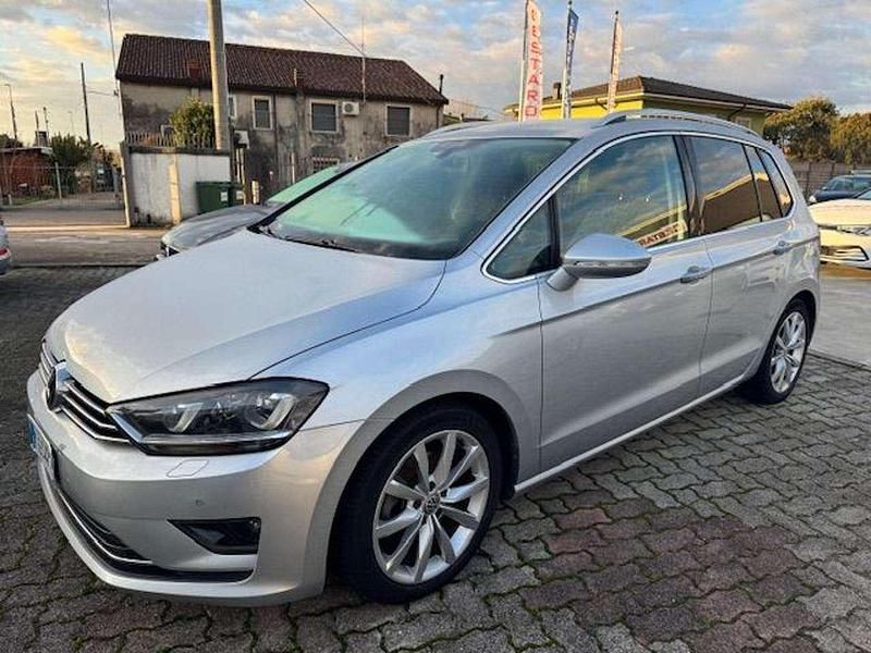 Argento Usata 2016 VW Golf Sportsvan Executive Monovolume | 10.900 € (Buon prezzo) - Immagine 1/4