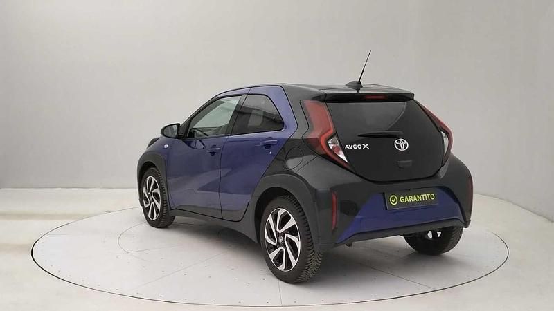 Usata Toyota Aygo Trend 72 CV (52 kW) 2023 Blu Utilitaria
