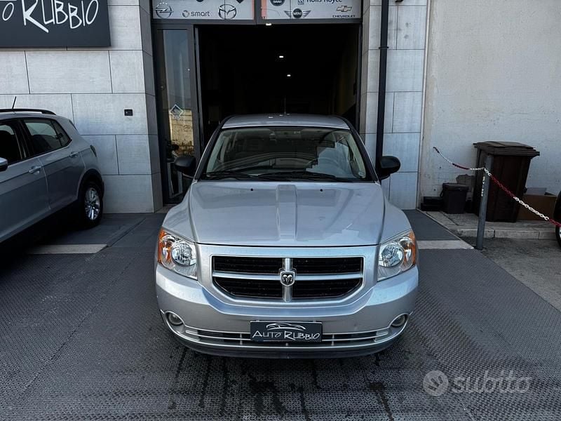 Usata Dodge Caliber SXT 140 CV (102 kW) 2007 Grigio Utilitaria
