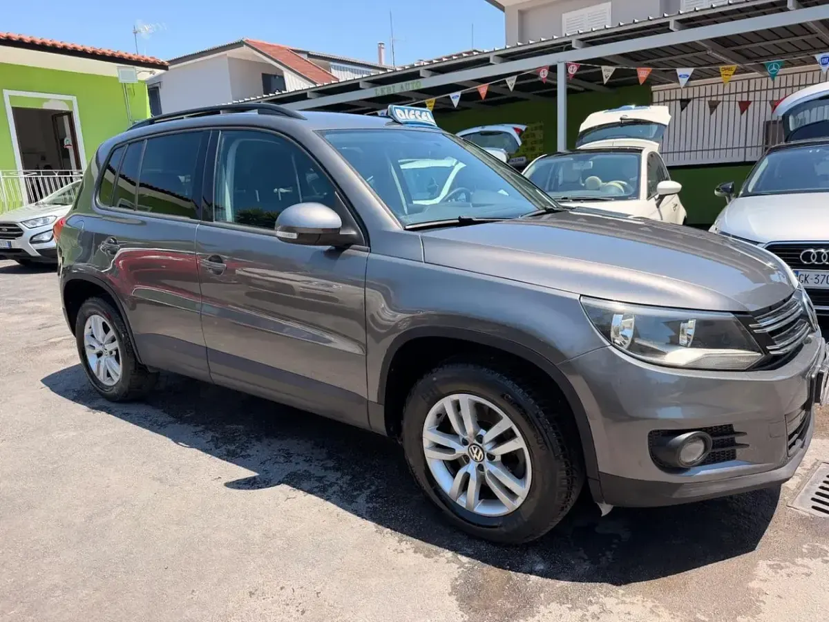 Usata VW Tiguan Trendline 110 CV (80 kW) 2012 Grigio SUV