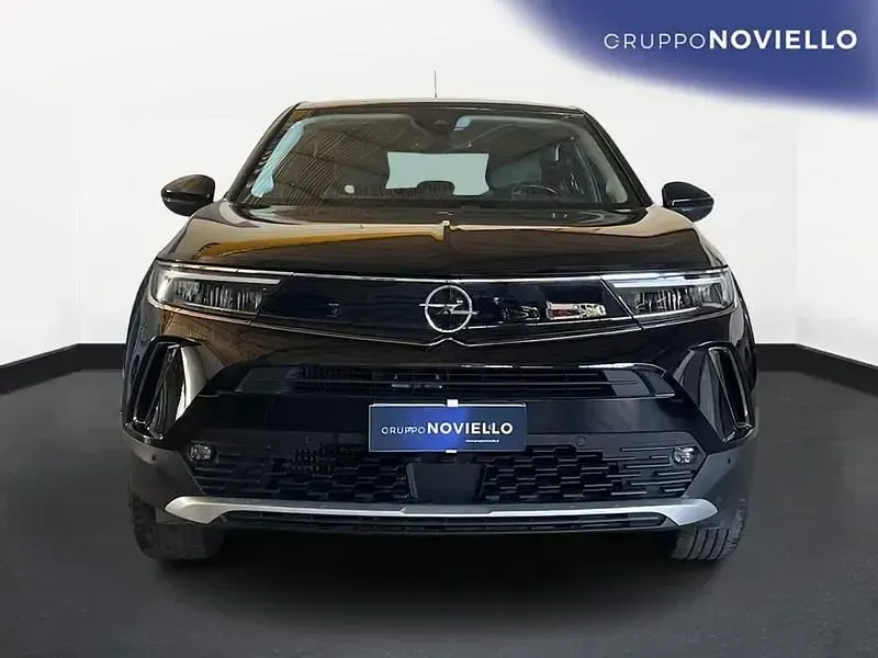 Usata Opel Mokka Elegance 101 CV (74 kW) 2023 Nero SUV