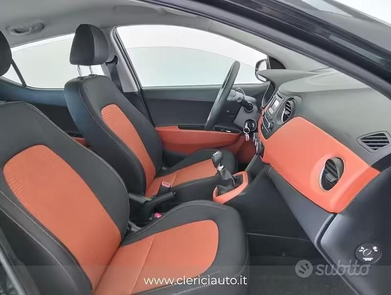Usata Hyundai i10 Comfort 67 CV (49 kW) 2015 Nero Utilitaria