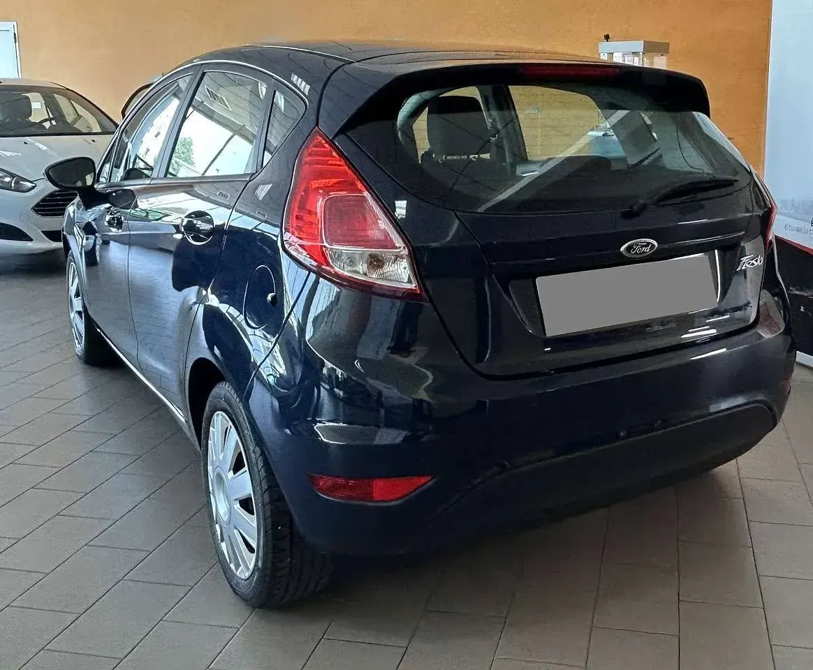 Usata Ford Fiesta Business Edition 60 CV (44 kW) 2014 Blu/azzurro Utilitaria