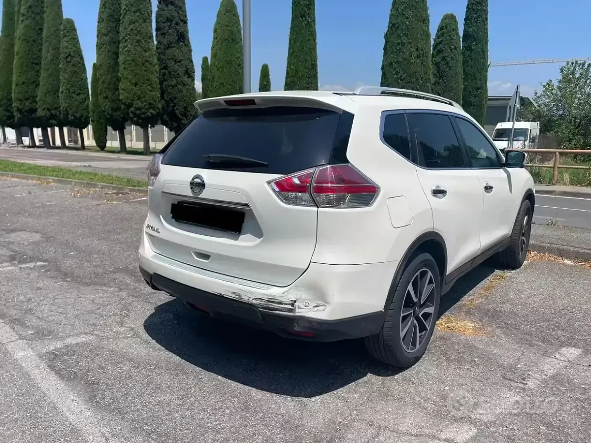 Usata Nissan X-Trail 131 CV (96 kW) 2015 Bianco SUV