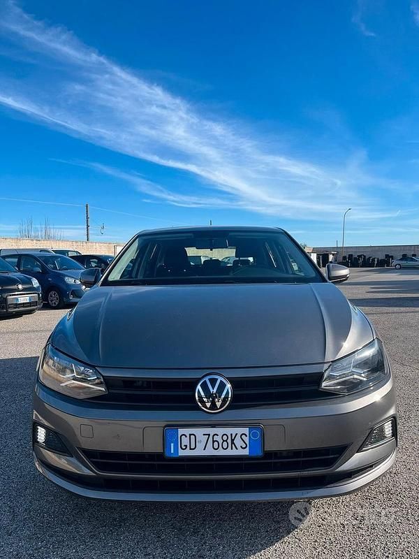 Usata VW Polo Highline 89 CV (65 kW) 2021 Grigio Berlina