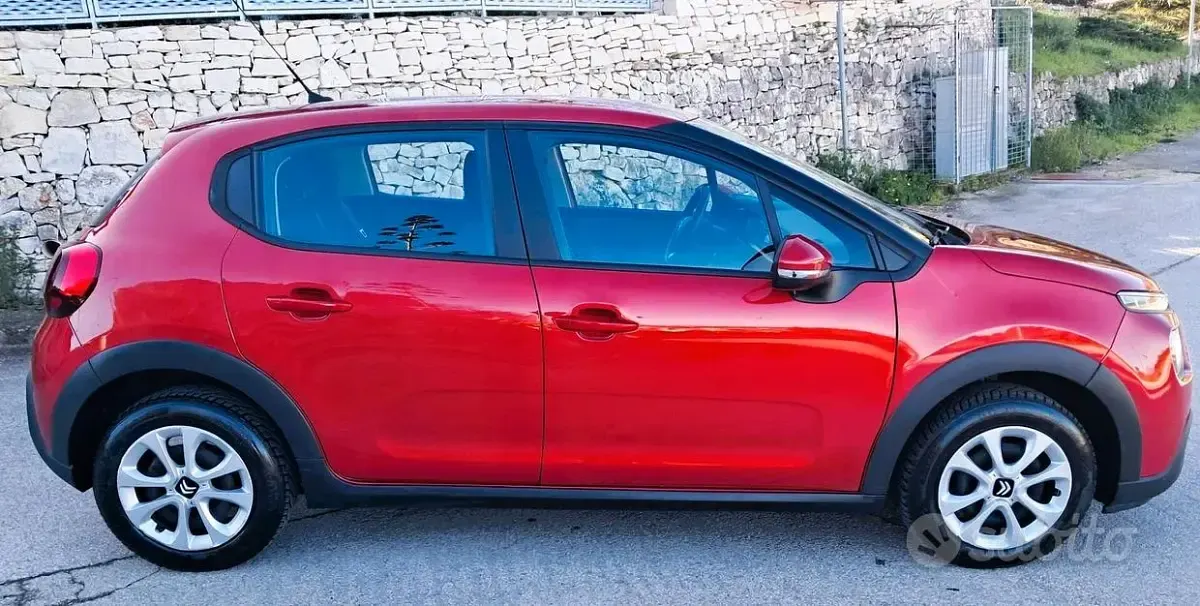 Usata Citroën C3 Feel 102 CV (75 kW) 2022 Rosso Utilitaria