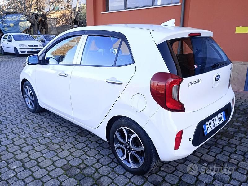 Gebraucht Kia Picanto 65 PS (47 kW) 2018 Weiß Kleinwagen