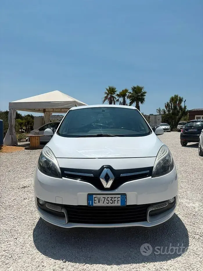 Usata Renault Scénic XMOD 110 CV (80 kW) 2014 Bianco Monovolume