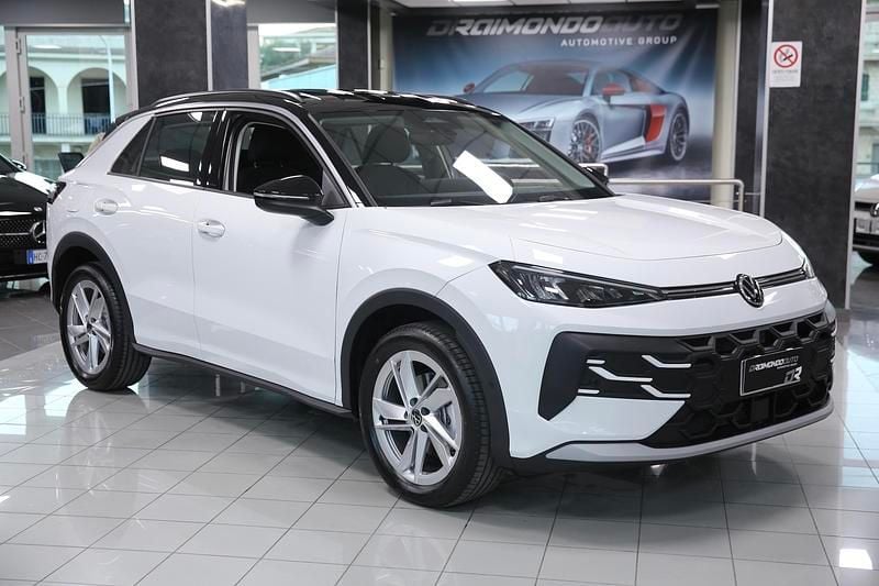 Nuova VW T-Roc Life 116 CV (85 kW) 2026 Pure white SUV