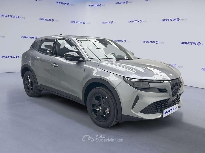 Nuova Alfa Romeo Junior 145 CV (106 kW) 2025 Gray SUV