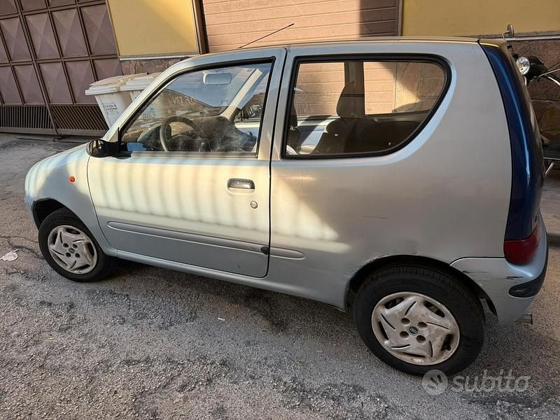 Usata Fiat 600 2000 Blu Utilitaria