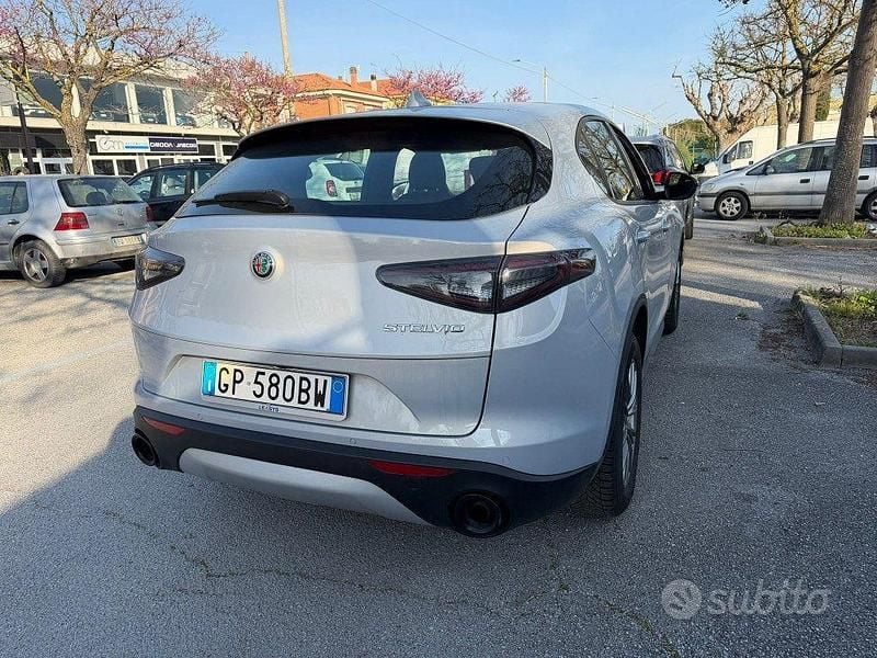Usata Alfa Romeo Stelvio Super 160 CV (117 kW) 2023 Grigio SUV