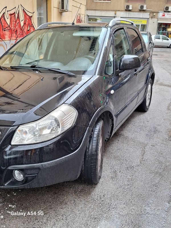 Usata Fiat Sedici 120 CV (88 kW) 2009 Nero SUV