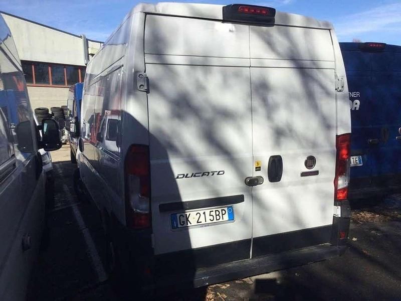 Usata Fiat Ducato 140 CV (102 kW) 2022 Bianco Furgone