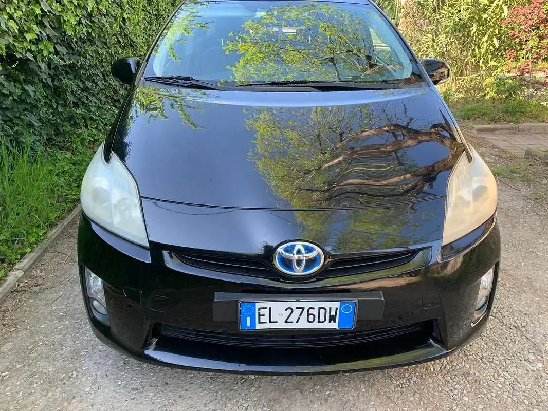 Usata Toyota Prius Active 99 CV (72 kW) 2012 Berlina