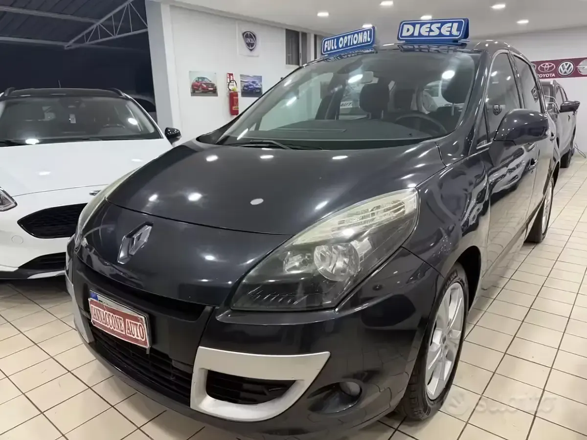 Usata Renault Scenic E-Tech 110 CV (80 kW) 2011 Grigio Monovolume