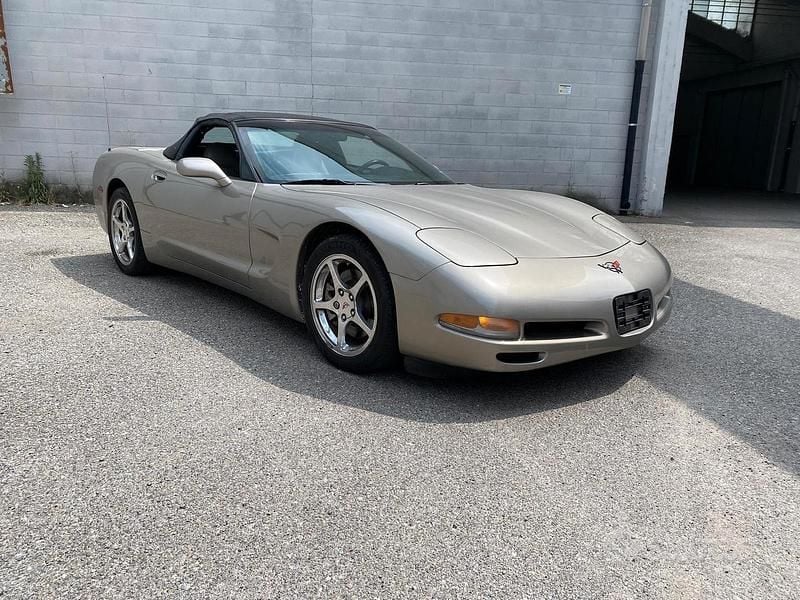 Usata Corvette C5 1998 Grigio Cabrio