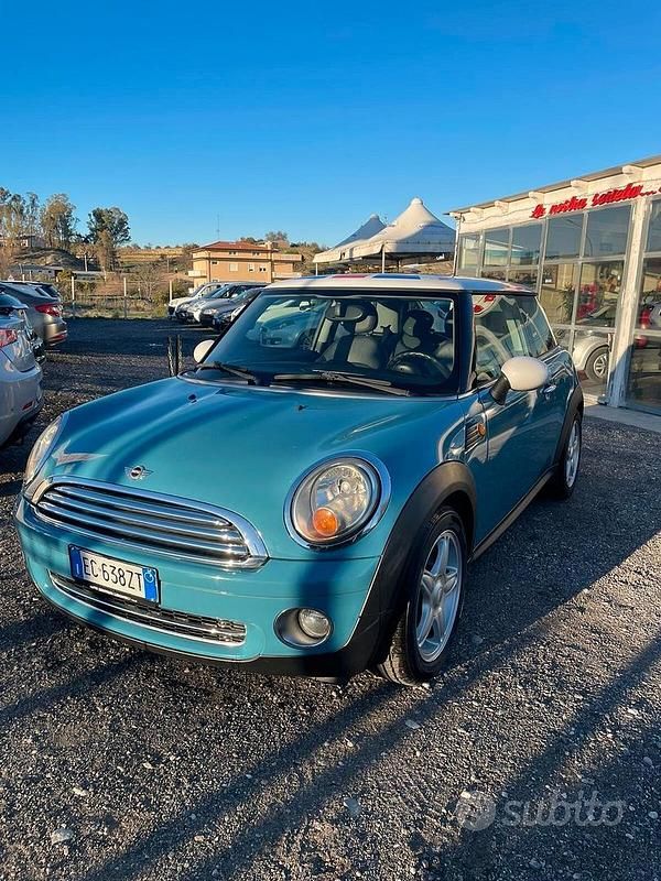 Usata Mini Cooper 120 CV (88 kW) 2009 Blu Utilitaria