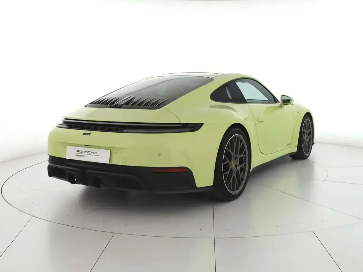 Usata Porsche 911 Carrera GTS 581 CV (427 kW) 2024 Giallo cartagena metallizzato