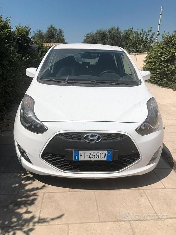 Usata Hyundai ix20 Classic 90 CV (66 kW) 2015 Bianco Utilitaria