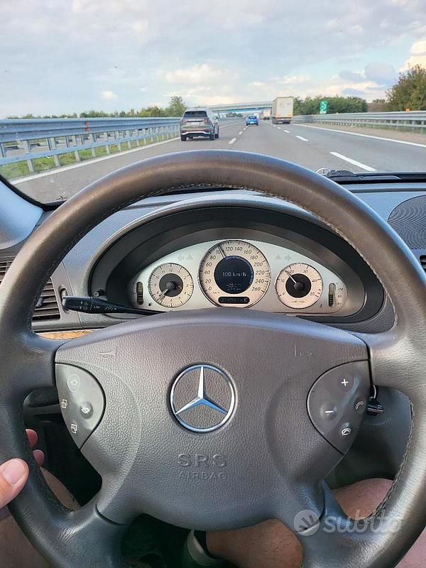 Usata Mercedes E280 231 CV (169 kW) 2006 Berlina