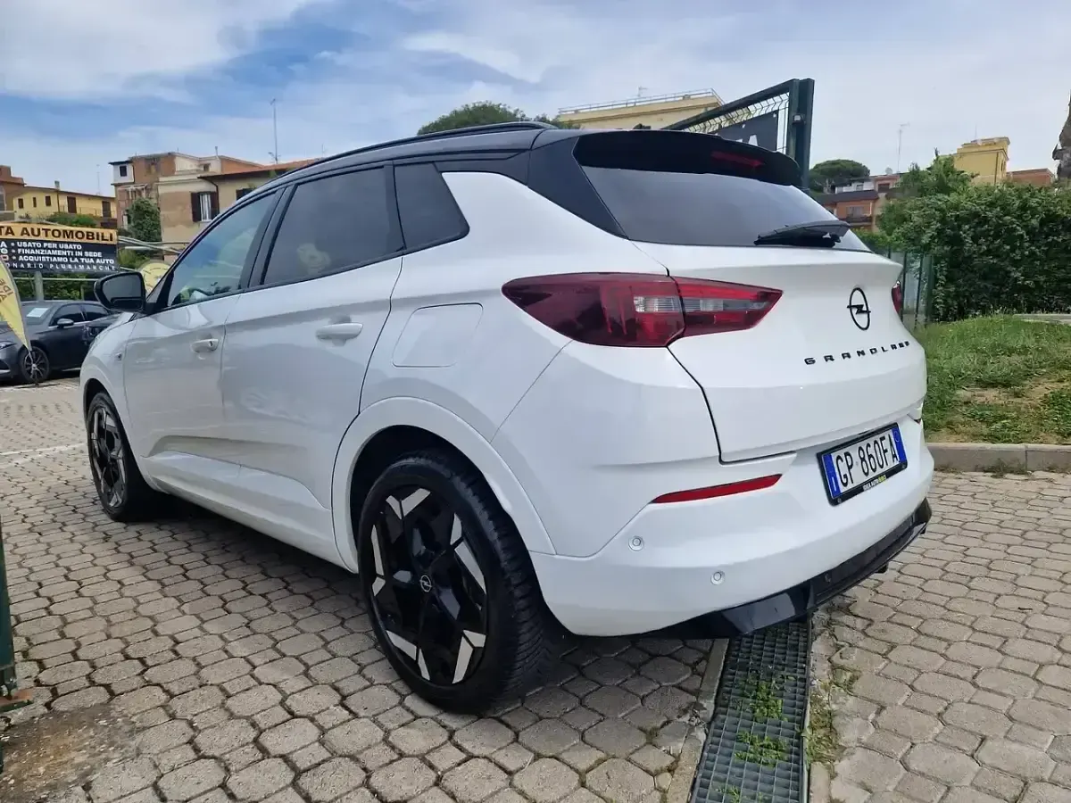 Käytetty Opel Grandland X Ultimate 200 HP (147 kW) 2023 Valkoinen Katumaasturi