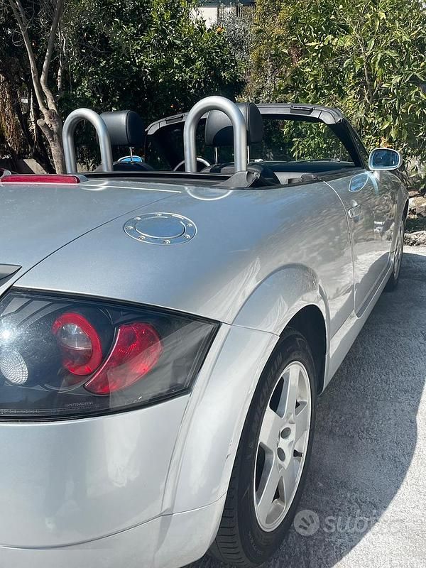 Usata Audi TT Roadster Design 180 CV (132 kW) 2000 Grigio Cabrio