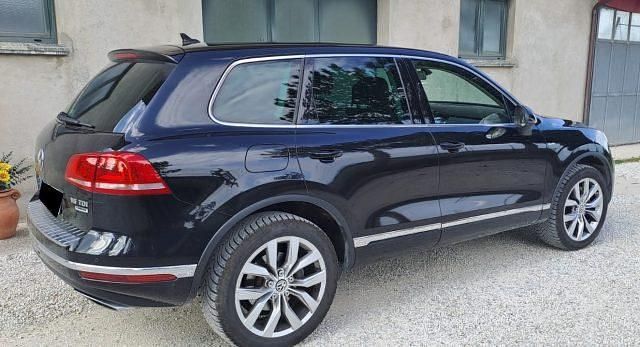 Usata VW Touareg 204 CV (150 kW) 2015 Nero SUV
