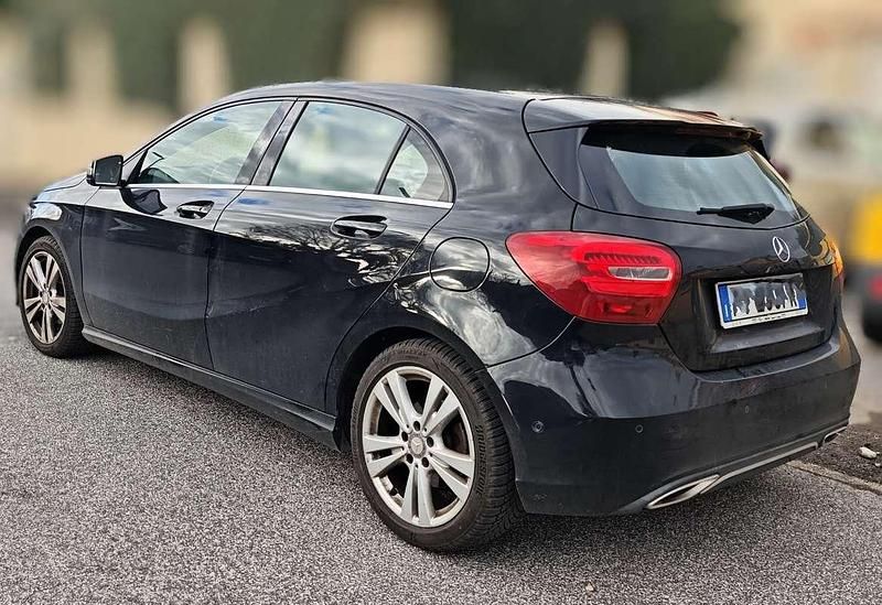 Usata Mercedes A180 109 CV (80 kW) 2016 Berlina