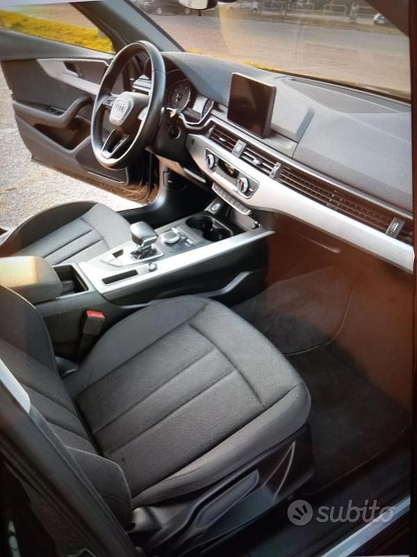 Nero Usata 2019 Audi A4 Station wagon | 17.400 € (Super prezzo) - Immagine 1/4