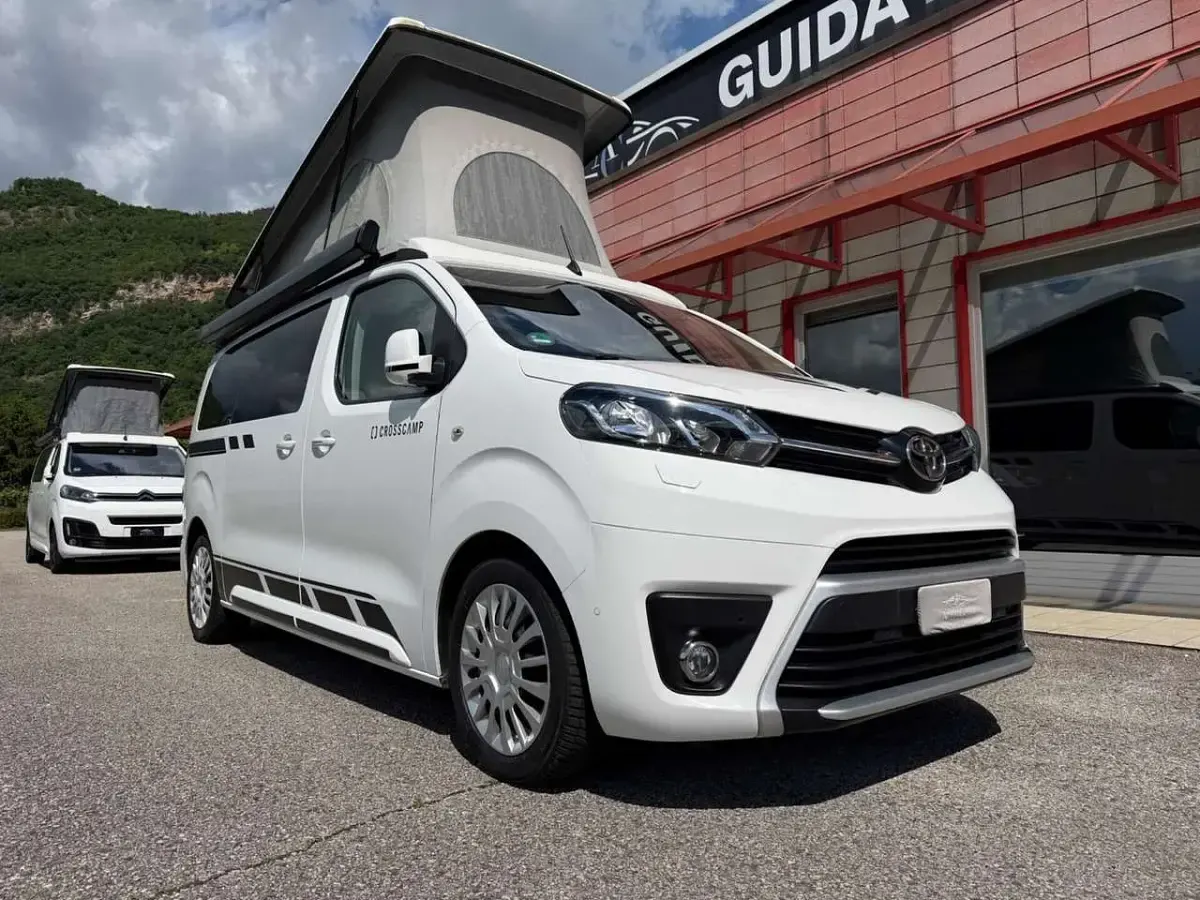 Usata Toyota Proace Verso Executive 120 CV (88 kW) 2021 Bianco Station wagon