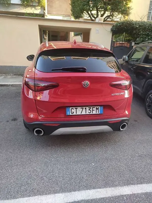 Usata Alfa Romeo Stelvio Business 160 CV (117 kW) 2019 Rosso SUV