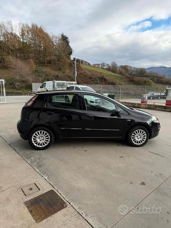 Usata Fiat Punto Evo 75 CV (55 kW) 2012 Nero Utilitaria