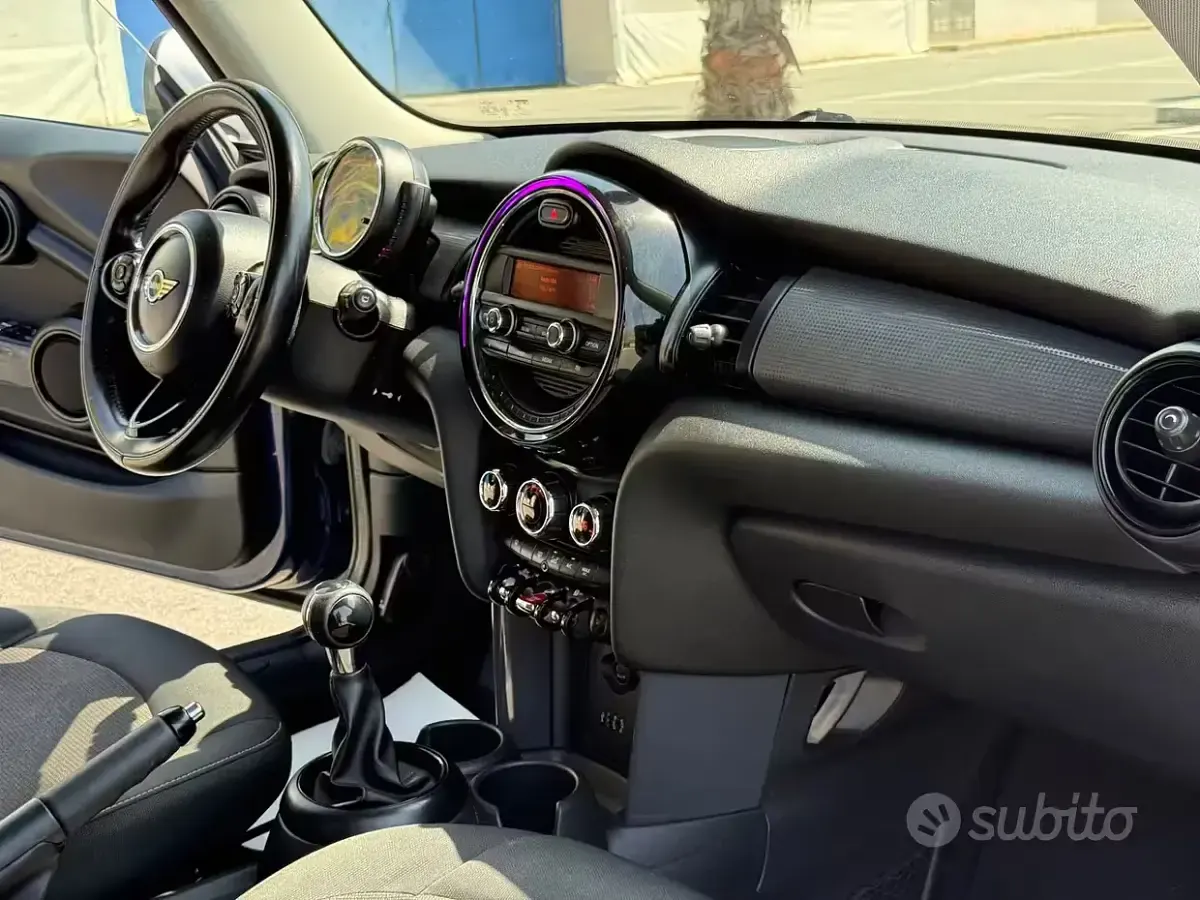Usata Mini Cooper D 116 CV (85 kW) 2015 Blu Utilitaria